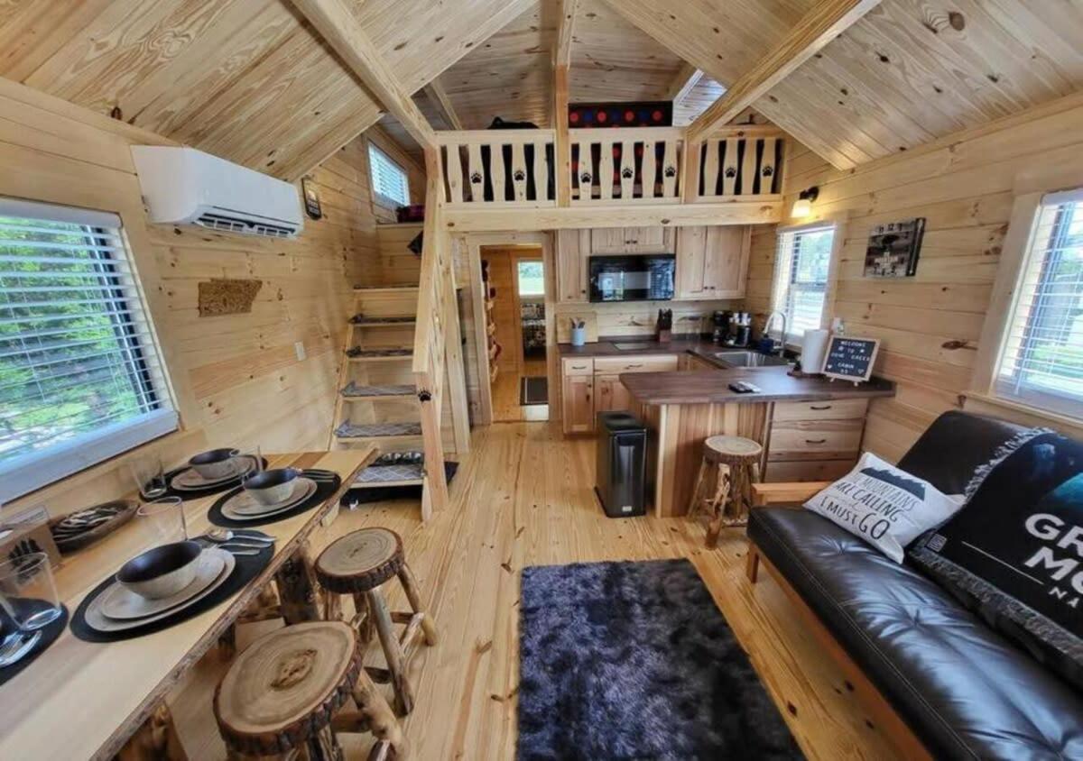 Picturesque Family Cabin With Loft In Tennessee เซอเวียร์วีล ภายนอก รูปภาพ
