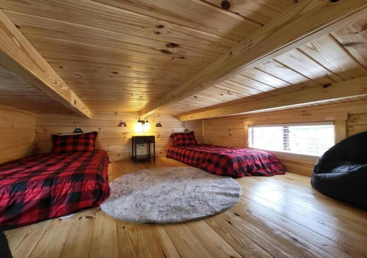 Picturesque Family Cabin With Loft In Tennessee เซอเวียร์วีล ภายนอก รูปภาพ