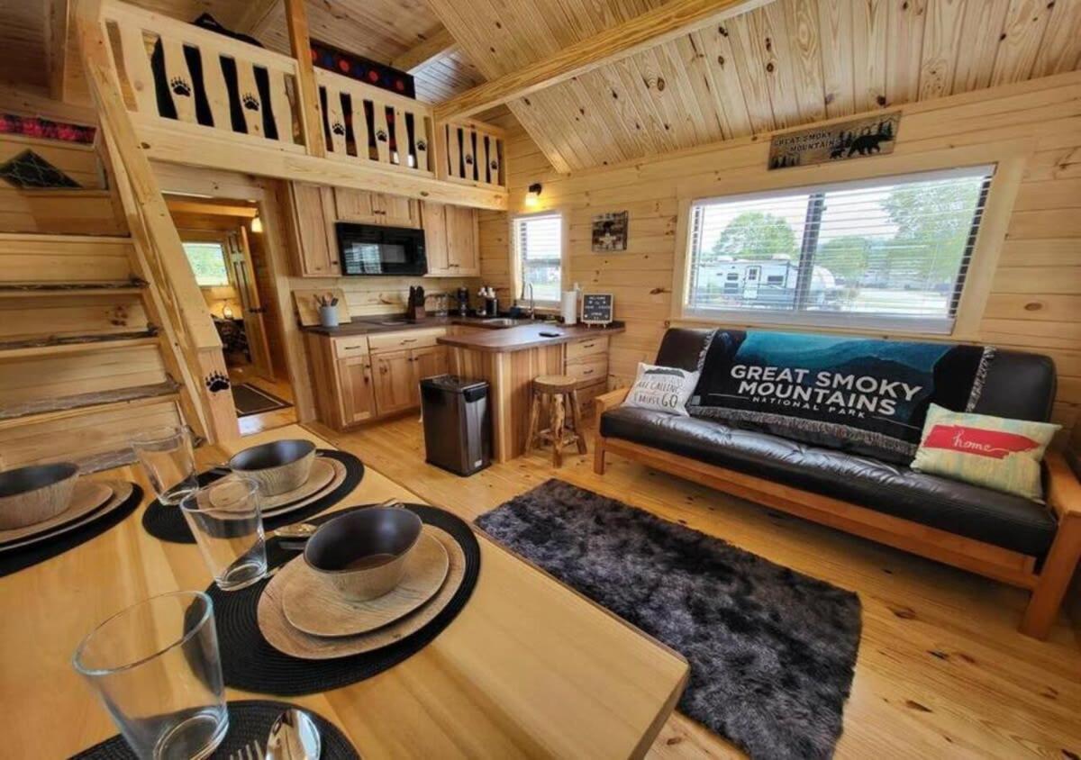 Picturesque Family Cabin With Loft In Tennessee เซอเวียร์วีล ภายนอก รูปภาพ